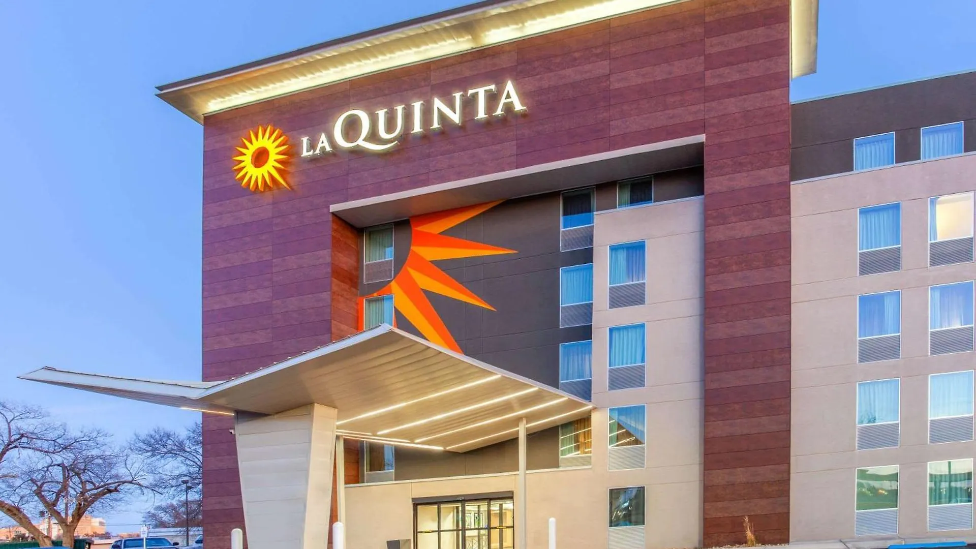 6 Solid 3-Star Hotels Close to Lowery Field, Lubbock