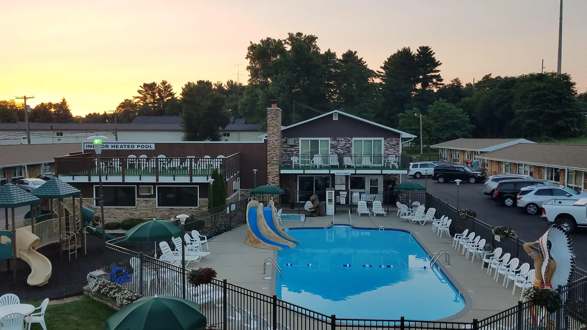 7 Budget Hotels Near Kalahari Waterparks Worth Booking